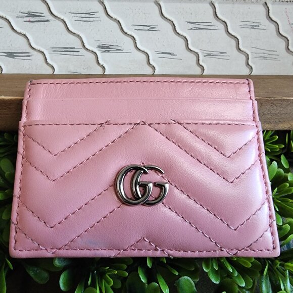 Gucci Handbags - COA IncludedGucci Matelasse GG Marmont Card Holder Pink w/ Silver Toned Hardware